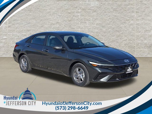 2024 Hyundai Elantra SE