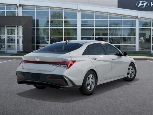 2024 Hyundai Elantra SE