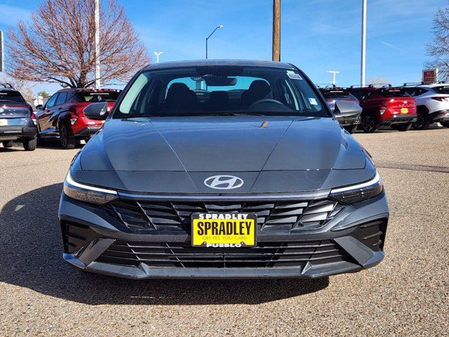 2024 Hyundai Elantra SE