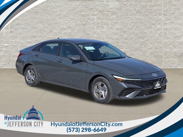 2024 Hyundai Elantra SE