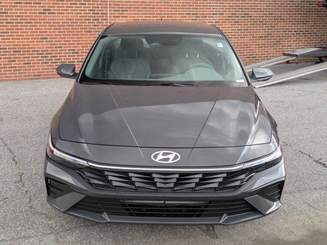 2024 Hyundai Elantra SE