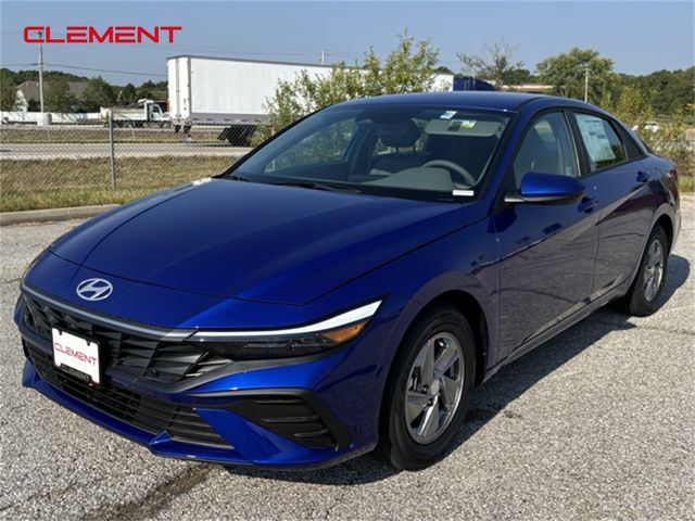 2024 Hyundai Elantra SE