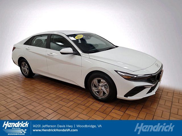 2024 Hyundai Elantra SE