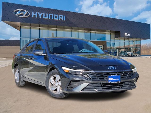 2024 Hyundai Elantra SE