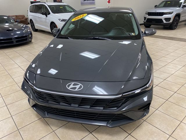 2024 Hyundai Elantra SE