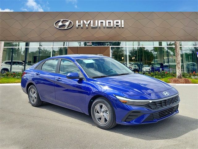 2024 Hyundai Elantra SE