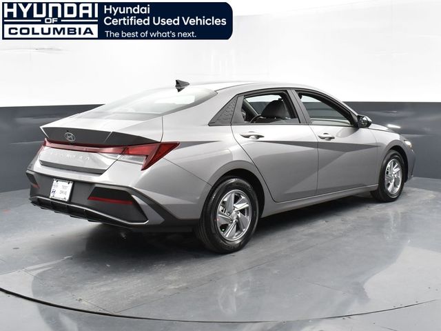 2024 Hyundai Elantra SE