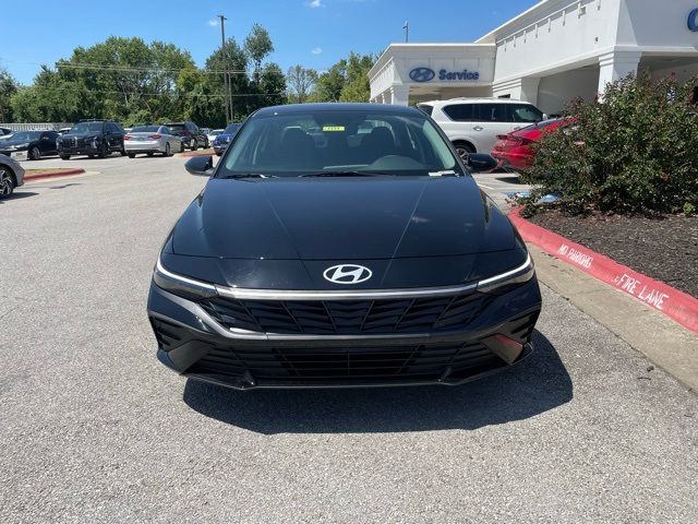 2024 Hyundai Elantra SE