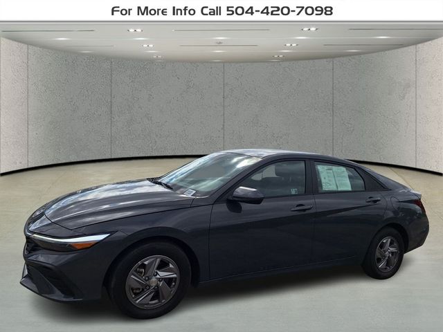 2024 Hyundai Elantra SE