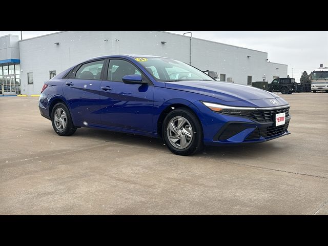 2024 Hyundai Elantra SE