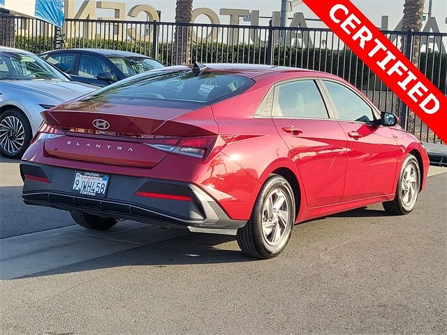 2024 Hyundai Elantra SE