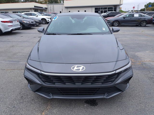 2024 Hyundai Elantra SE