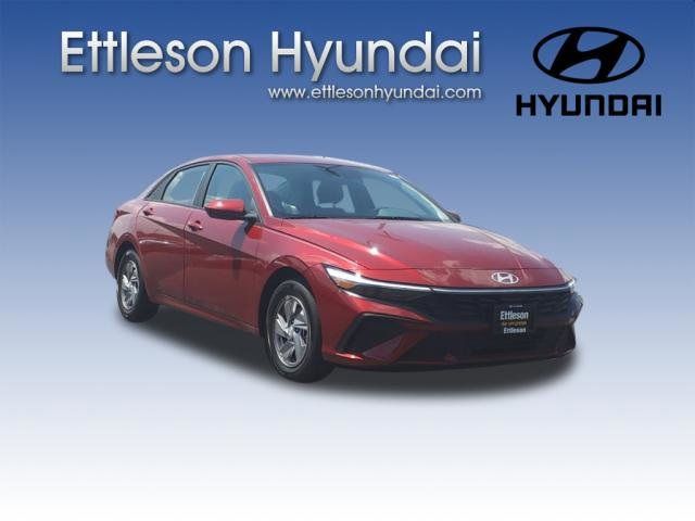 2024 Hyundai Elantra SE