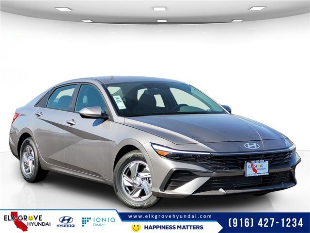 2024 Hyundai Elantra SE