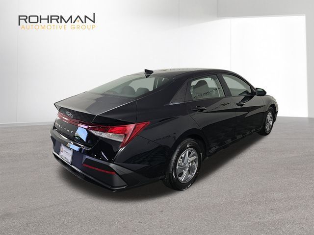 2024 Hyundai Elantra SE