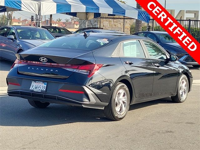 2024 Hyundai Elantra SE