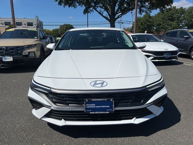 2024 Hyundai Elantra SE