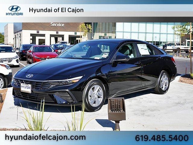 2024 Hyundai Elantra SE