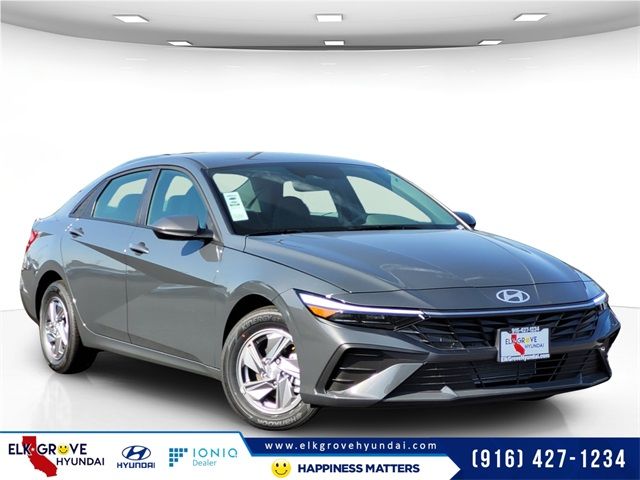 2024 Hyundai Elantra SE