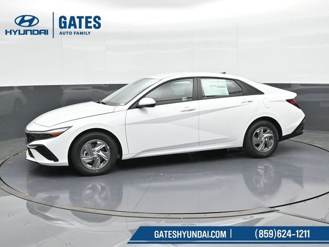 2024 Hyundai Elantra SE