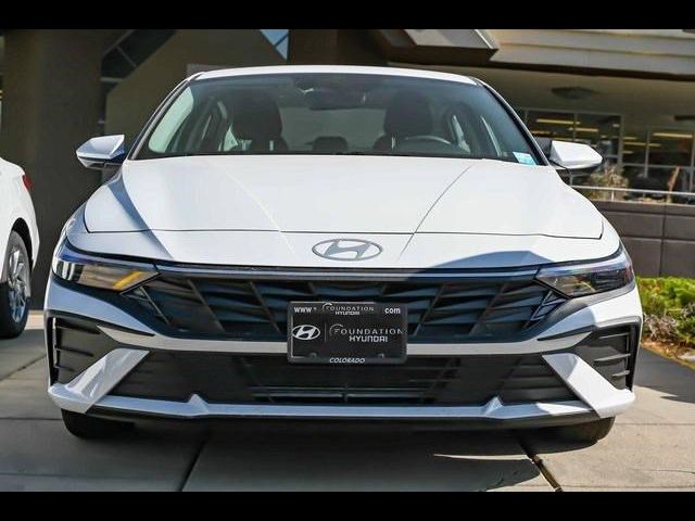 2024 Hyundai Elantra SE