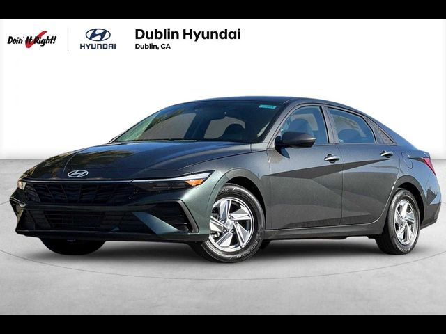 2024 Hyundai Elantra SE