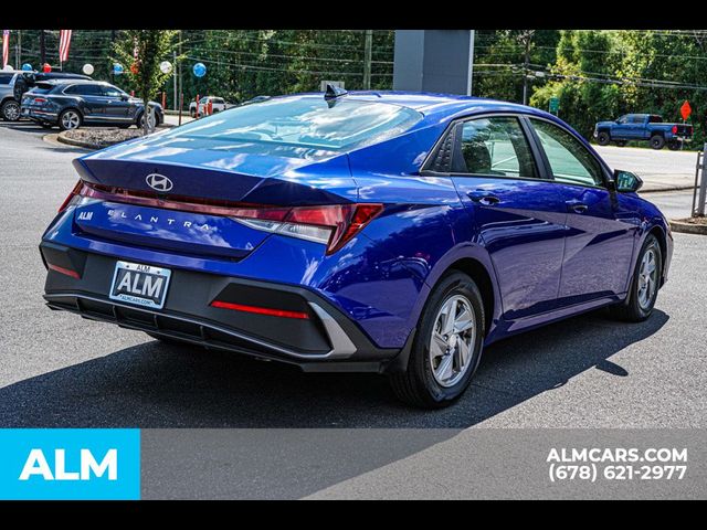 2024 Hyundai Elantra SE