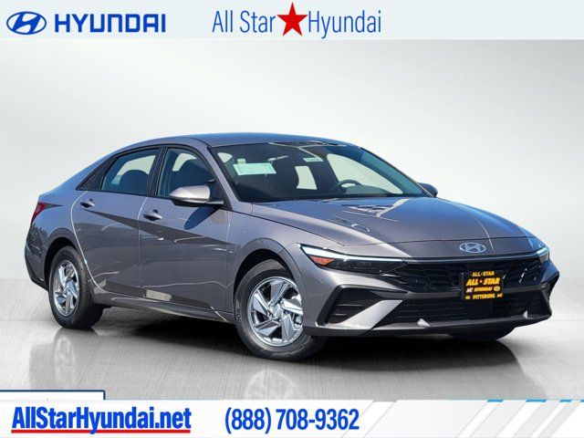 2024 Hyundai Elantra SE