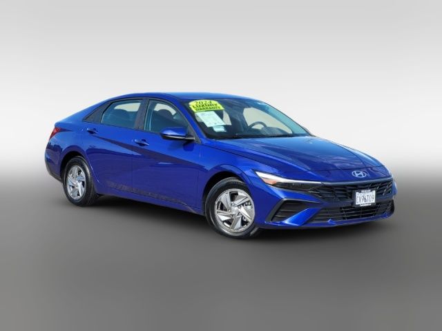 2024 Hyundai Elantra SE