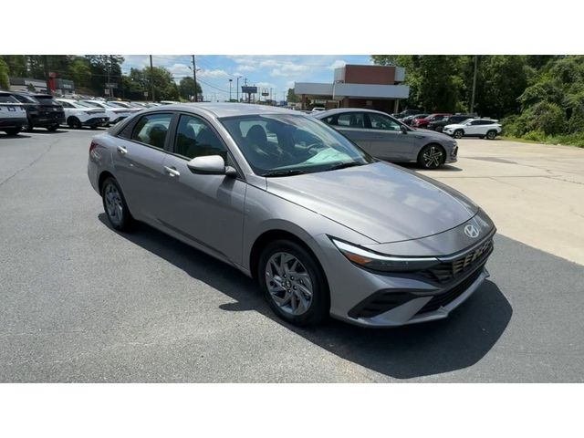 2024 Hyundai Elantra Hybrid Blue