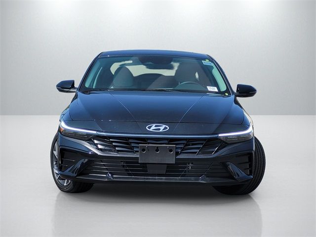 2024 Hyundai Elantra Hybrid Limited