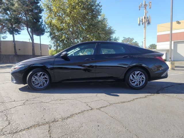 2024 Hyundai Elantra Hybrid Blue