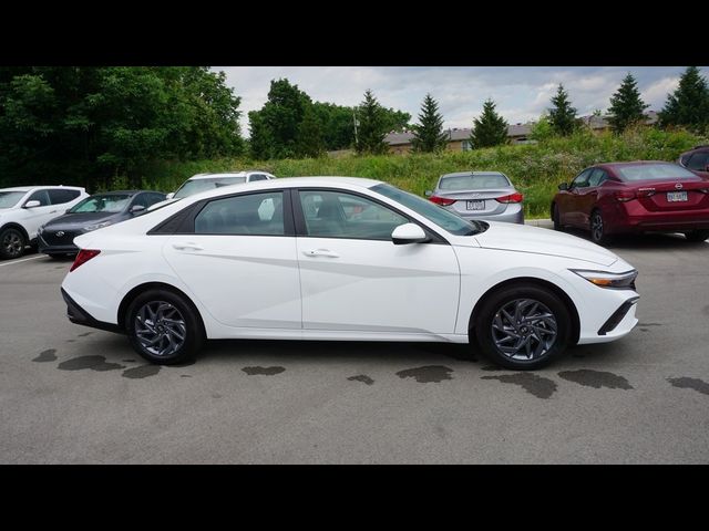 2024 Hyundai Elantra Hybrid Blue