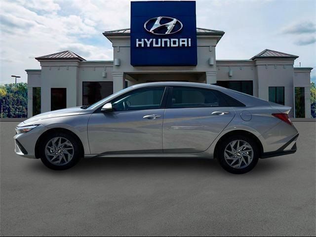 2024 Hyundai Elantra Hybrid Blue