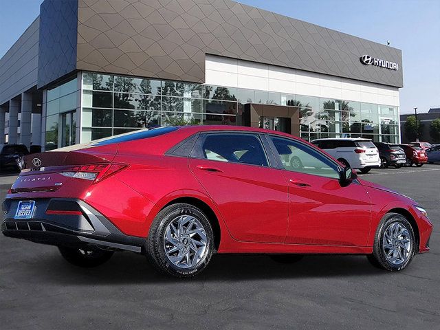 2024 Hyundai Elantra Hybrid Blue