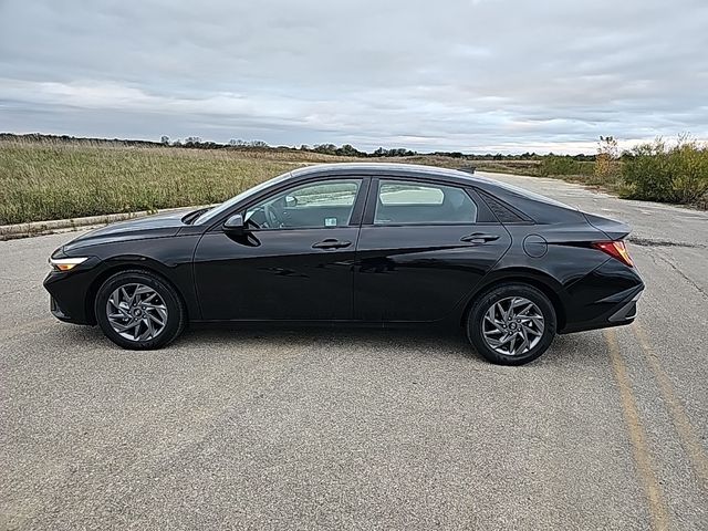 2024 Hyundai Elantra Hybrid Blue