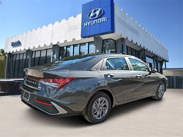 2024 Hyundai Elantra Hybrid Blue