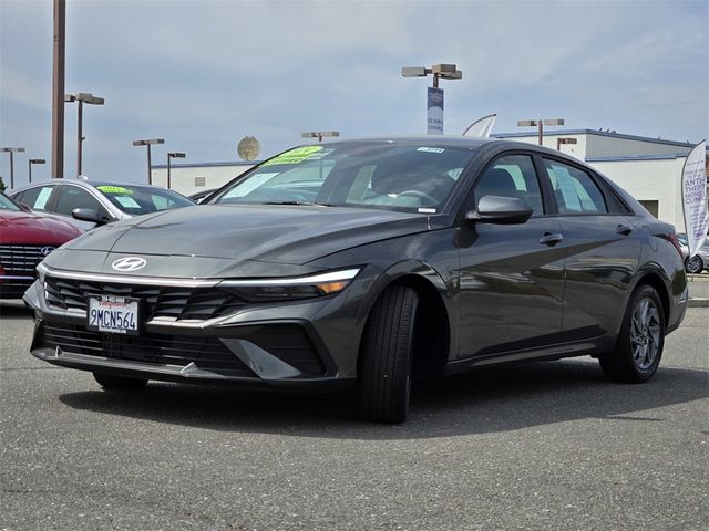 2024 Hyundai Elantra Hybrid Blue