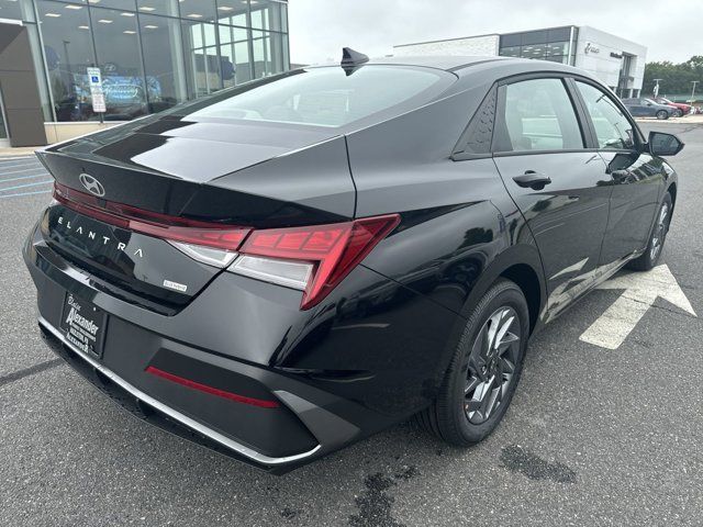 2024 Hyundai Elantra Hybrid Blue