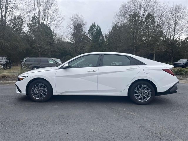 2024 Hyundai Elantra Hybrid Blue