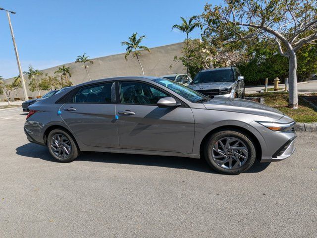 2024 Hyundai Elantra Hybrid Blue