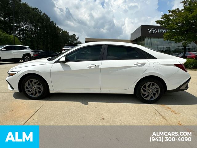 2024 Hyundai Elantra Hybrid Blue