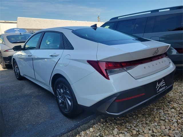 2024 Hyundai Elantra Hybrid Blue