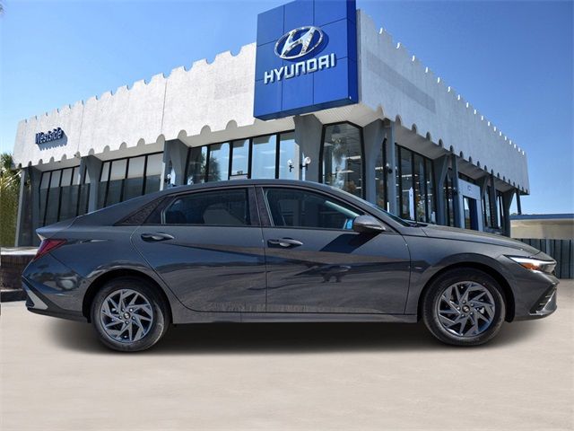 2024 Hyundai Elantra Hybrid Blue