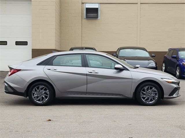 2024 Hyundai Elantra Hybrid Blue