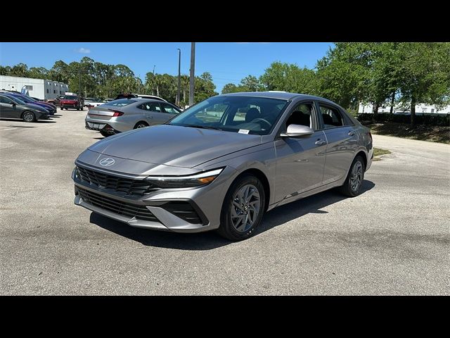 2024 Hyundai Elantra Hybrid Blue