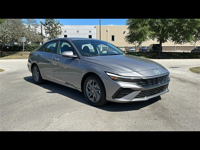 2024 Hyundai Elantra Hybrid Blue