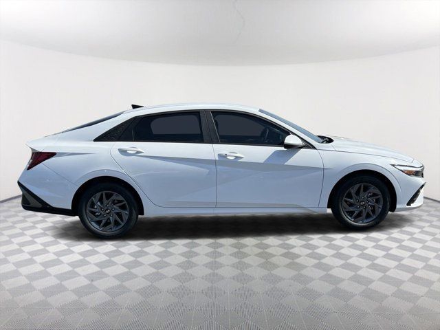 2024 Hyundai Elantra Hybrid Blue