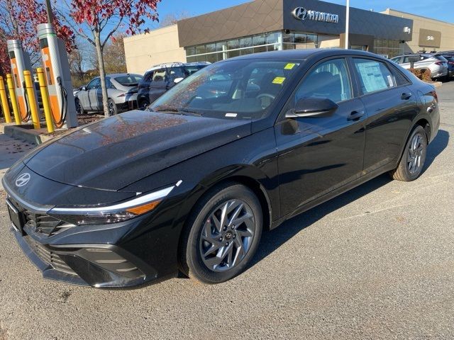 2024 Hyundai Elantra Hybrid Blue