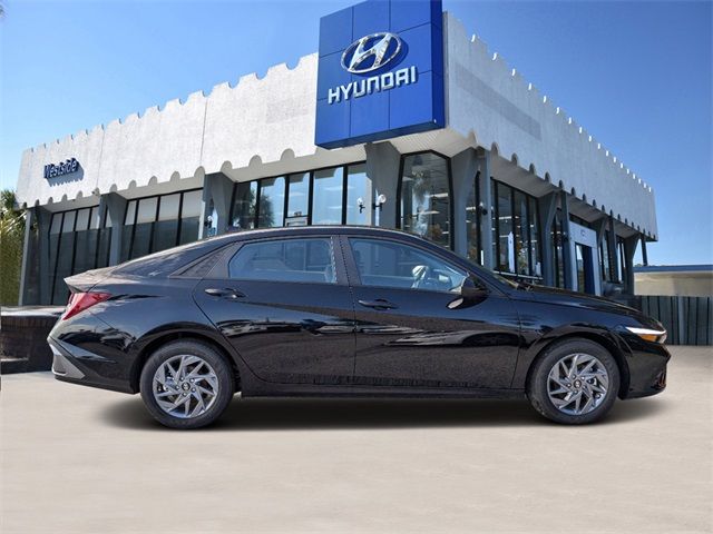 2024 Hyundai Elantra Hybrid Blue